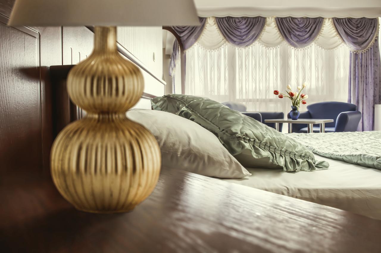 King Hotel Peje Ngoại thất bức ảnh