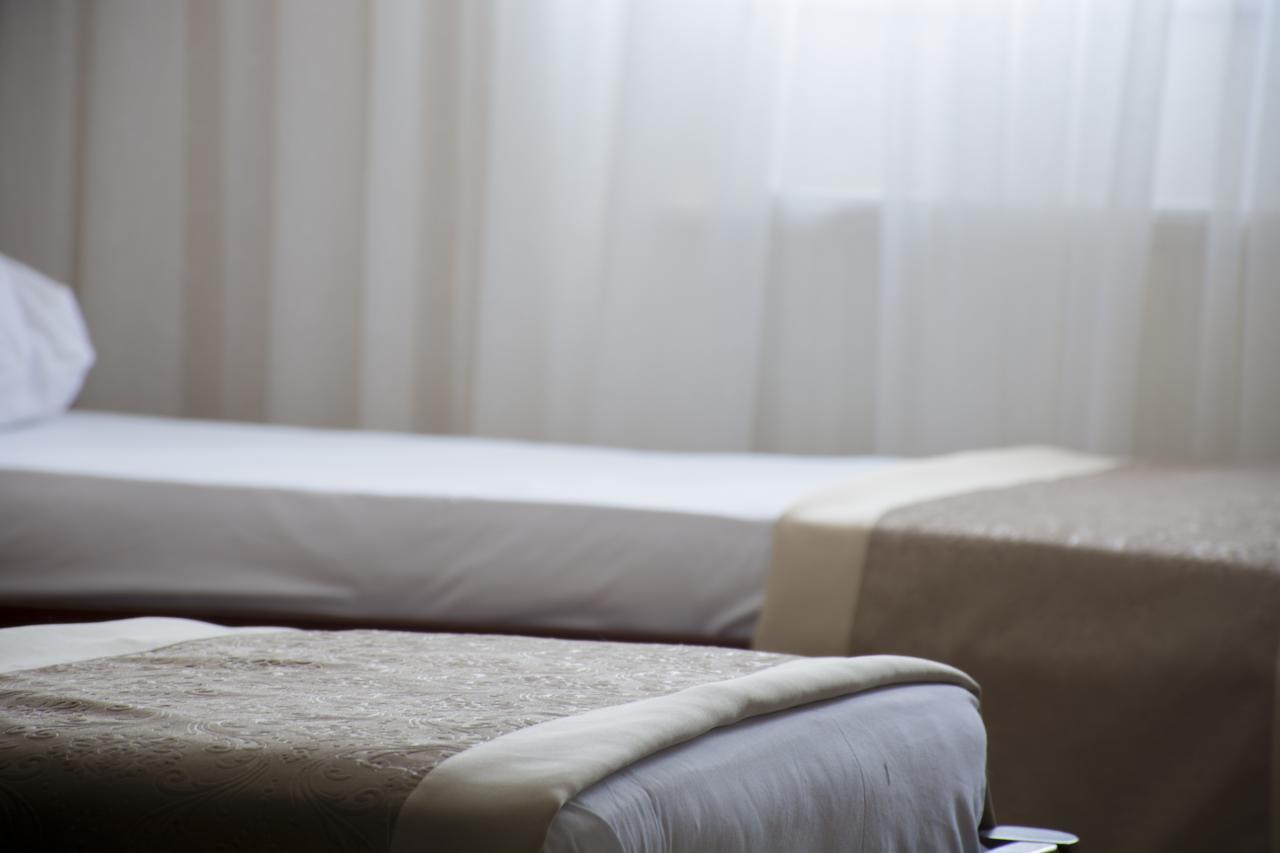 King Hotel Peje Ngoại thất bức ảnh