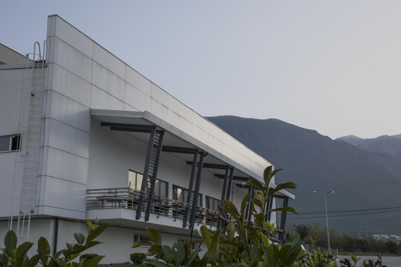 King Hotel Peje Ngoại thất bức ảnh